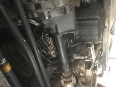 2003 AWD Astro front diff &amp; bkts for skid plate