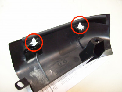 plastic top tail piece clip installed.JPG